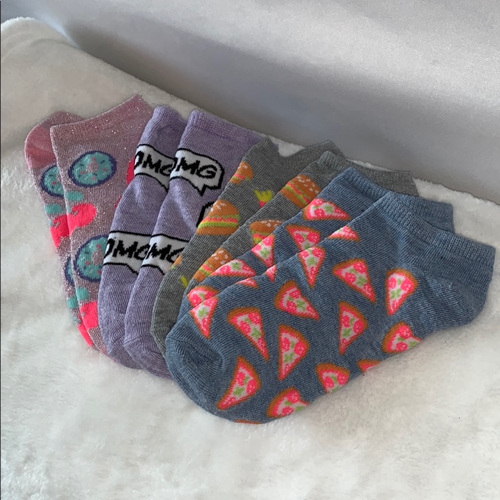 4 pk of socks